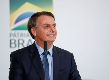 Prefiro pagar por tratamento contra HIV do que o salário de políticos