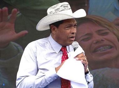 'Você bate cabeça para demônio aí na Bahia', diz pastor após restrição de cultos no estado