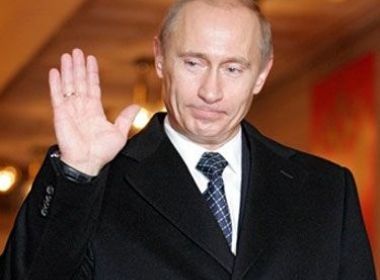 Putin pede a russos que fiquem em casa e ensaia quarentena contra vírus