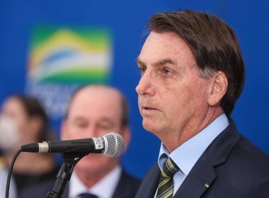 Bolsonaro sanciona 'coronavoucher' de R$ 600 para trabalhadores informais 