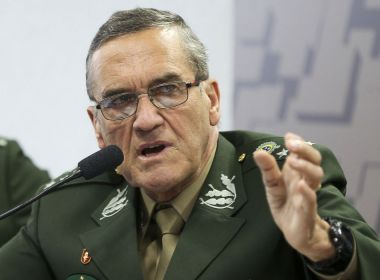 General Villas Bôas diz que 'panelaço pode significar perda de apoio' a Bolsonaro