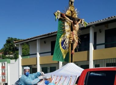 Imagem do Senhor do Bonfim 'abençoa' ruas de Salvador contra novo coronavírus