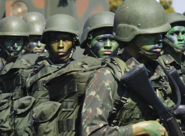 Casos de coronavírus nas Forças Armadas disparam para 448 em 16 dias