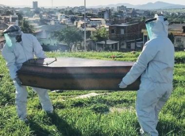 Sem confirmação, mas com sintomas, homem é enterrado com protocolo da Covid-19