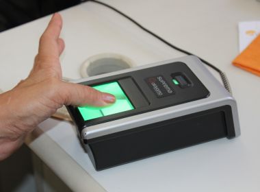 TRE-BA resolve que 800 mil eleitores baianos poderão votar sem o cadastro biométrico