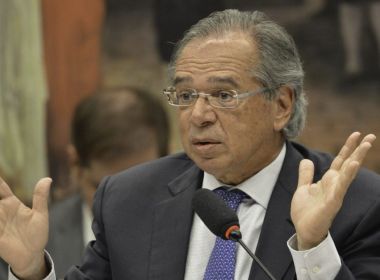 Guedes admite possibilidade do BC emitir moeda se houver desemprego em massa