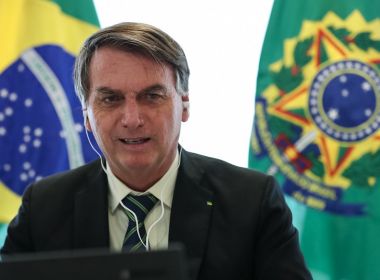 Em reunião com ministros, Bolsonaro critica STF e ameaça resistir a decisões da corte