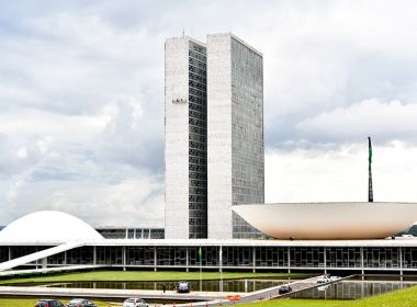 Congresso precisa agir antes que haja um golpe, dizem líderes de partidos no Senado