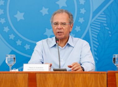 Após anúncio da queda do PIB, Guedes pede 'solidariedade' para retomar economia