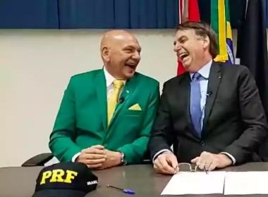 Com autorização de Bolsonaro, empresário cria vaquinha para 'sossegar' Olavo de Carvalho