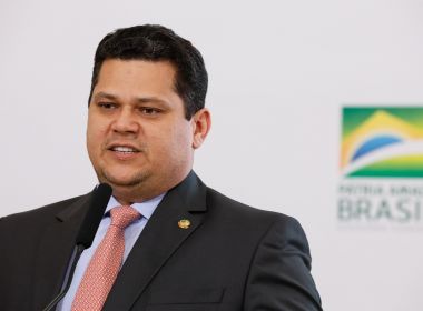 Alcolumbre devolve MP que permitia Weintraub nomear reitores: 'Violação'