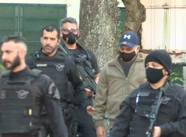 Prisão de Queiroz divide militância bolsonarista nas redes sociais