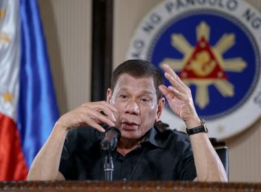 Presidente das Filipinas diz que país não pode reabrir como Brasil e EUA fizeram