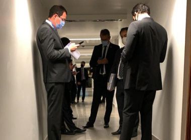 PF é barrada de entrar no gabinete de José Serra no Senado