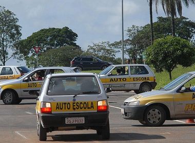 Retorno de aulas práticas nas autoescolas não depende apenas do Detran; entenda