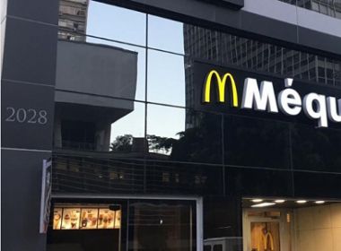 Bolsonaristas 'cancelam' McDonald's após empresa retirar publicidade para Olavo
