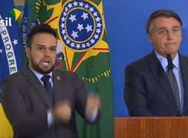 Bolsonaro volta a defender cloroquina, criticar a mídia e o isolamento social 