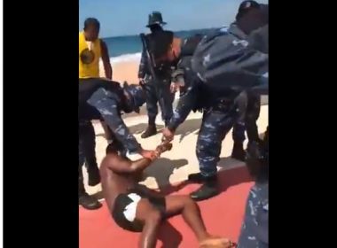 Guarda Municipal de SSA imobiliza homem negro e gera debate sobre racismo; assista