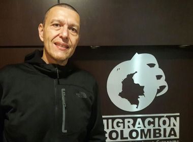 Sobrinho de Pablo Escobar encontra sacola de dinheiro em parede de apartamento na Colômbia