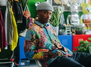 Mais um caso de racismo policial nos EUA: Vice da Versace é revistado na própria loja