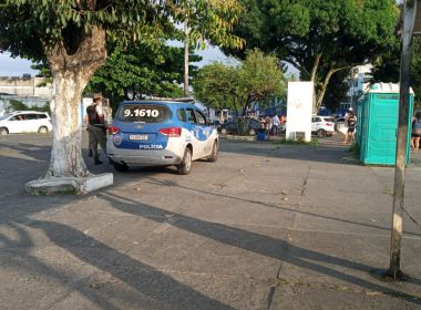 Após denúncias, PM prende dois cambistas no terminal do Ferry Boat