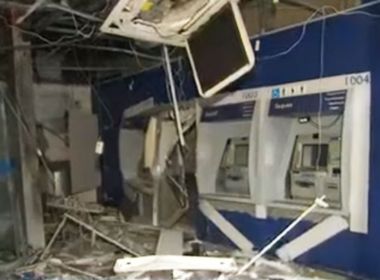 Grupo explode agência bancária no bairro do Retiro