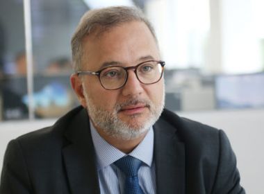 Vilas-Boas sai em defesa de Pazuello e pede que Bolsonaro não politize vacina