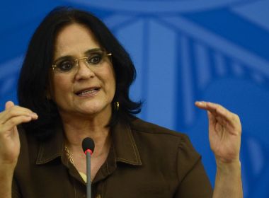 Damares entra na mira do MPF por lentidão das anistias