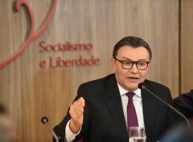 'Senhor Lula da Silva' é responsável por desunião da esquerda, diz presidente do PSB
