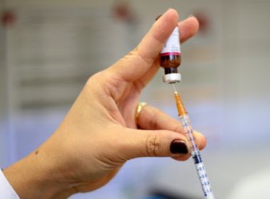 Rui Costa anuncia compra de 19,8 milhões de seringas e agulhas para vacinas contra Covid