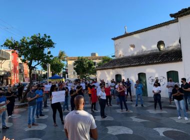 Donos de bares e restaurantes protestam contra diminuição no horário de funcionamento