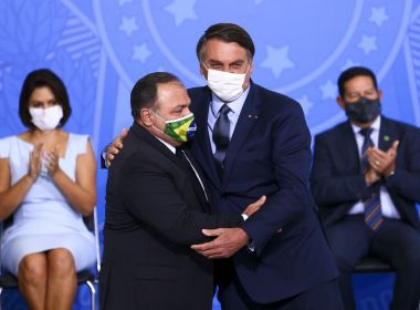 Bolsonaro e Pazuello apresentam nesta quarta plano nacional de imunização contra Covid-19