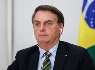 Bolsonaro reclama de valor de seringas e diz que vai adquirir apenas com 'preço normal'