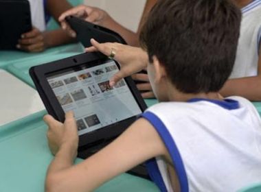 Salvador inicia aulas virtuais no dia 18, diz Bruno; prefeito prevê volta às salas em março