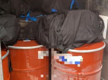 PF apreende 430kg de cocaína escondidos em carga de suco que seguiria para a Europa