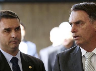 Com imagem do pai em crise, Flávio Bolsonaro assume condução política do governo