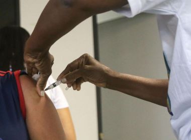 Vacinação contra Covid-19 vai imunizar idosos com 69 anos ou mais nesta quinta em Salvador