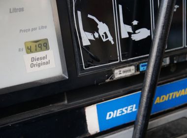 Petrobras reduz preço do diesel nas refinarias em R$ 0,08