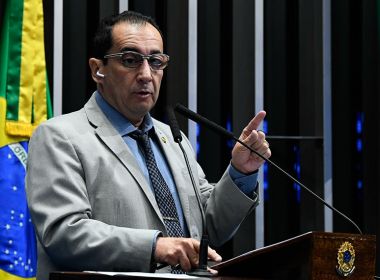 'Se alguém fez teatro, foi Bolsonaro', diz Kajuru após conversa sobre CPI da Covid