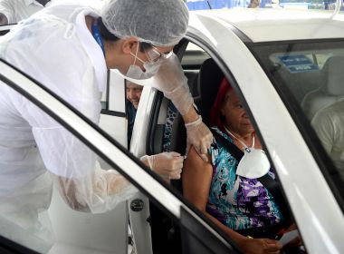 Prefeito de Salvador anuncia vacinação de trabalhadores da limpeza e rodoviários