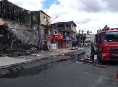 Idoso morre após inalar fumaça de incêndio que destruiu parte de loja no São Cristóvão