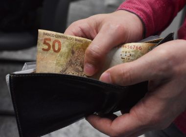 Com bandeira vermelha, conta de luz ficará mais cara em maio em todo o país