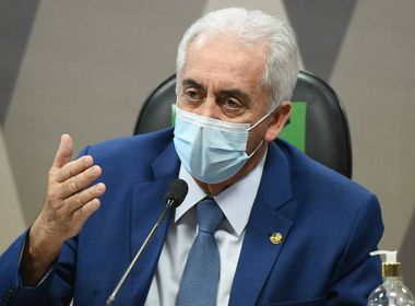 Otto indica vacina 'antirrábica' a senador governista que defendeu cloroquina