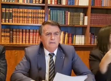 Bolsonaro chama CPI de 'xaropada' e comenta que comissão 'bateu muito no Queiroga'