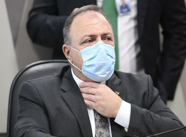 Pazuello culpa Secretaria de Saúde e fornecedora por crise de oxigênio no AM