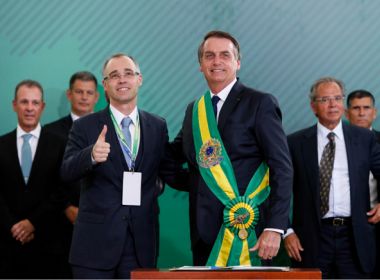 Mesmo com resistência do centrão, Bolsonaro deve indicar André Mendonça para vaga no STF