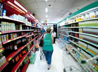 Para 3 em cada 5 brasileiros preços dos produtos nos supermercados aumentaram muito