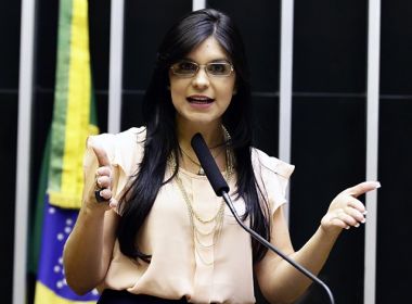 Ex-aliada de Bolsonaro, Dayane Pimentel pede impeachment do presidente