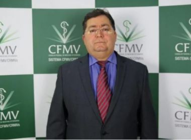 Diretor que deu aval a reverendo para negociar vacinas é exonerado