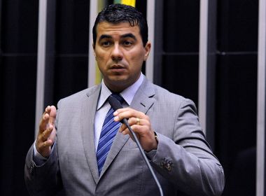 Contragolpe: Luís Miranda 'leva' R$ 50 de golpistas que clonaram celular de Maia